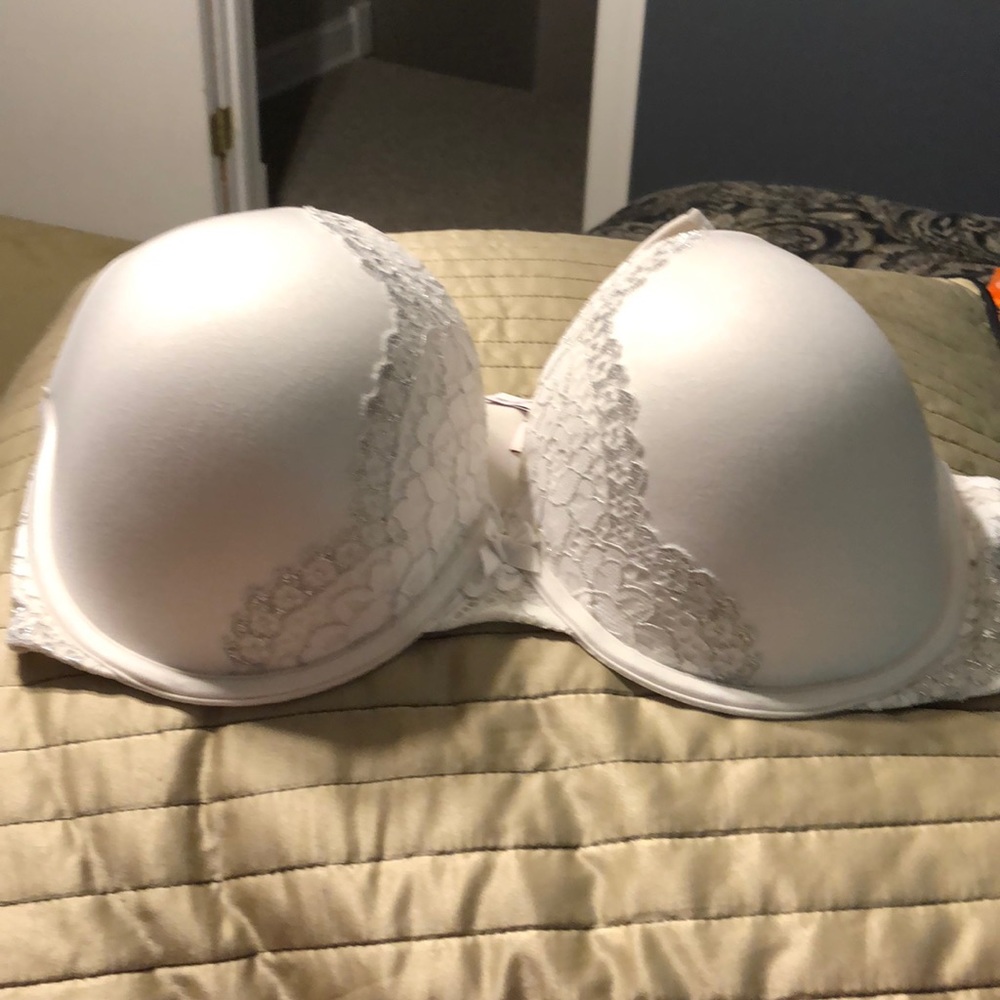 Victoria’s secret bra